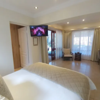 Strauss Garden Suite
